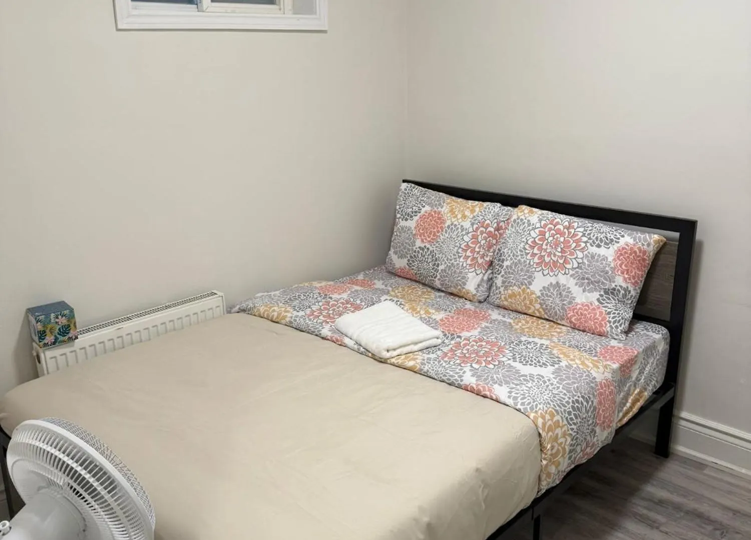 民宿 Queen-King St Stay With Private Patio- Unbeatable Location 多伦多